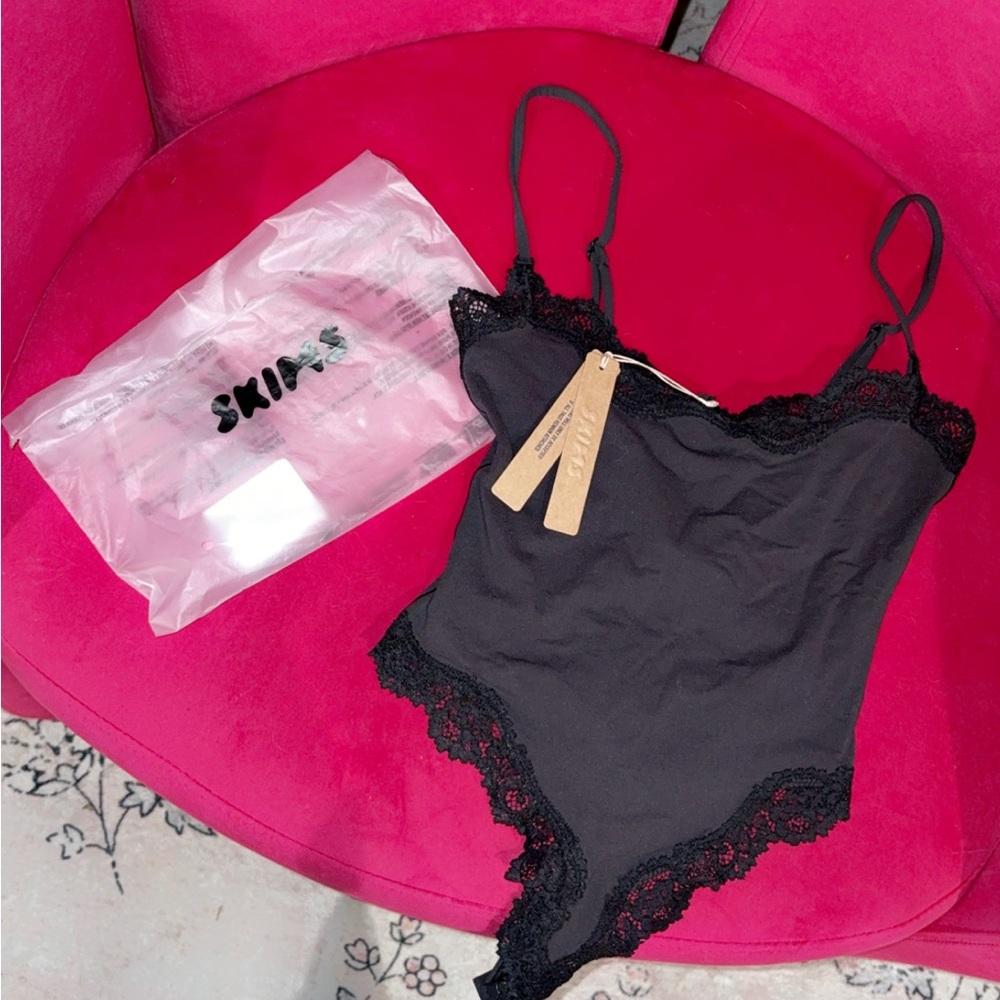 SKIMS Black Lace-Trimmed Bodysuit